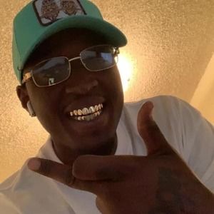 Meet your Posher, Gio